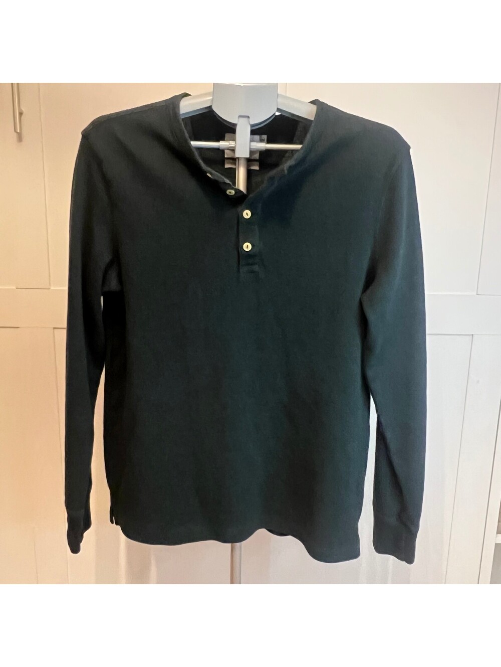 GOODFELLOW & CO Men's Green Long Sleeve Henley Shirt Size M